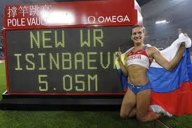 Atletismo/Mundial.- Isinbayeva protagoniza un nuevo salto mágico y eleva el listón a 5,05 metros